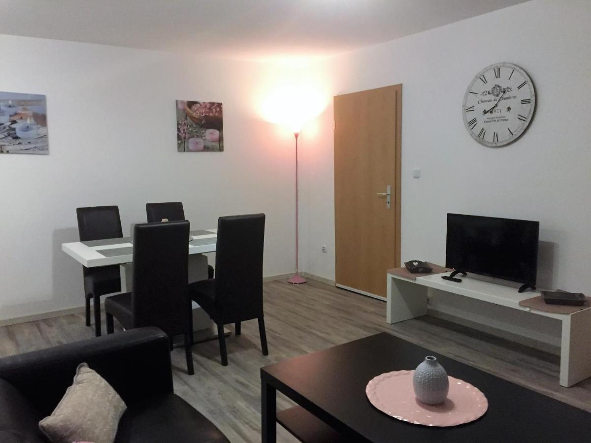 Hotel Haus Am Burggraben Hinte Habitación foto